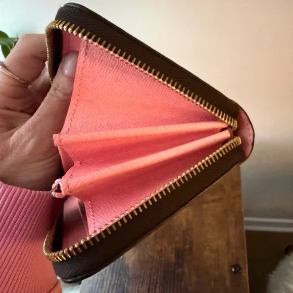 Louis Vuitton Illustre Parade Zippy Wallet Monogram Limited Edition - Picture 6 of 13